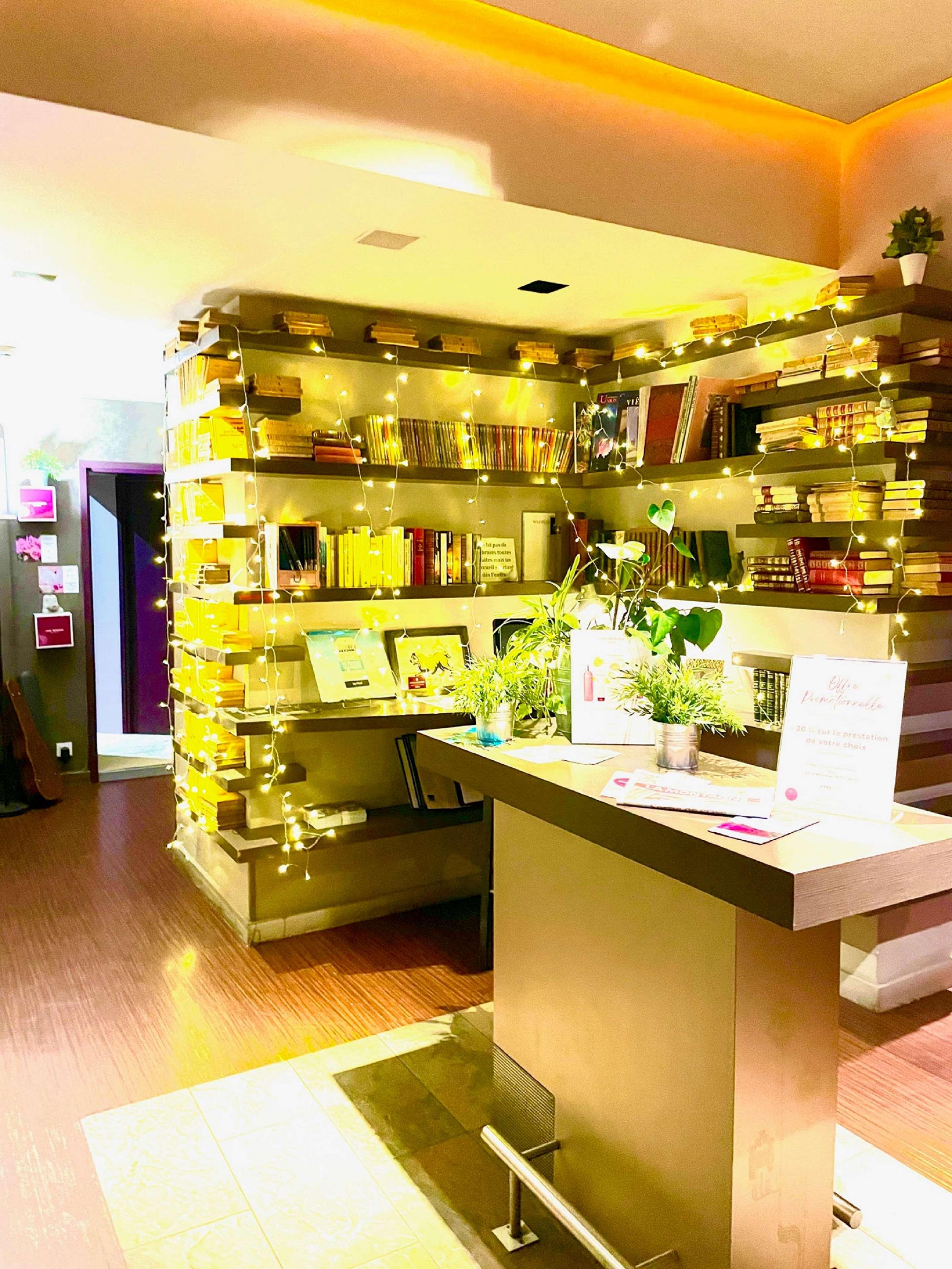 Kyriad Restaurant Centre Spa Виши Екстериор снимка
