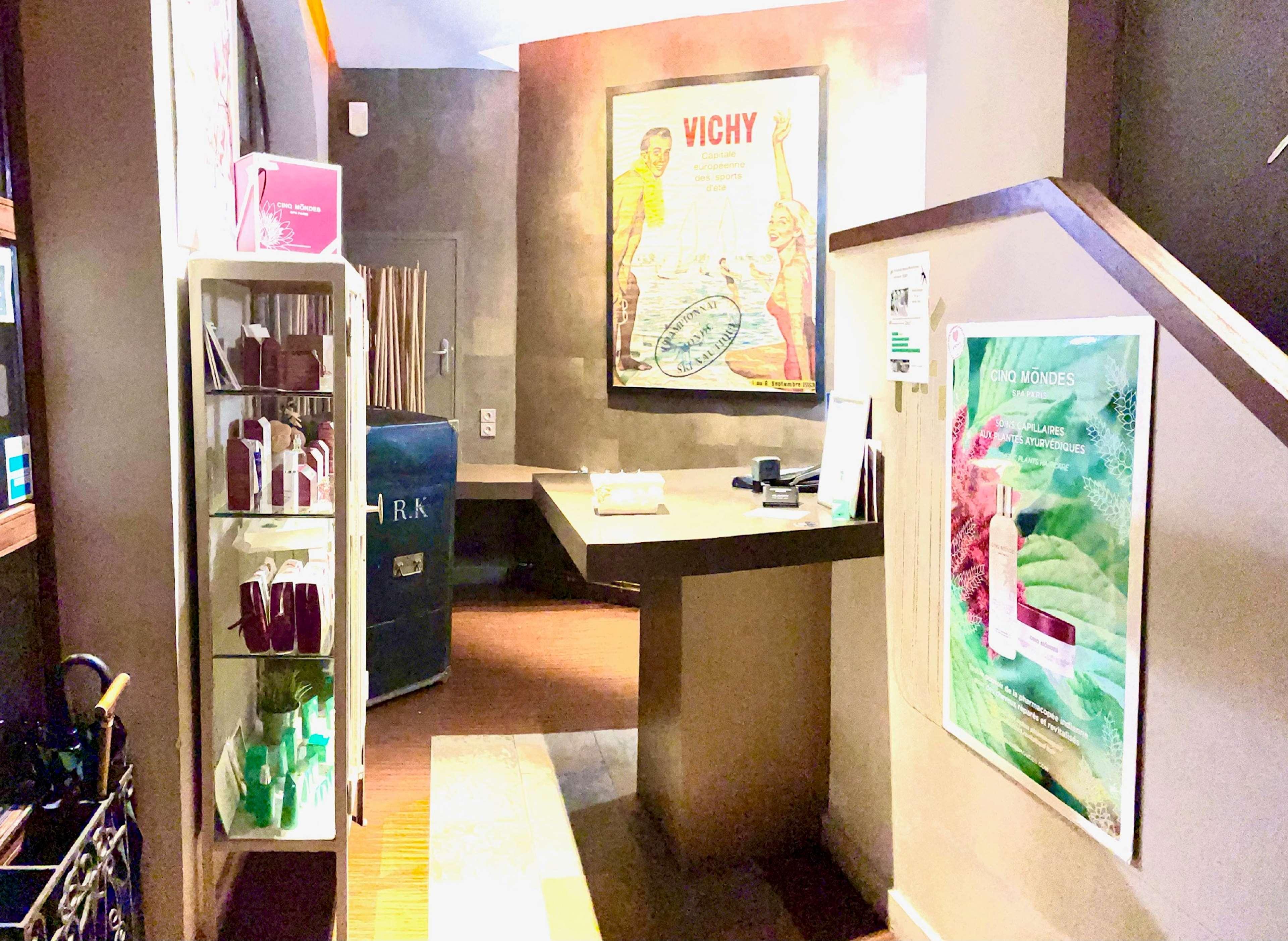 Kyriad Restaurant Centre Spa Виши Екстериор снимка